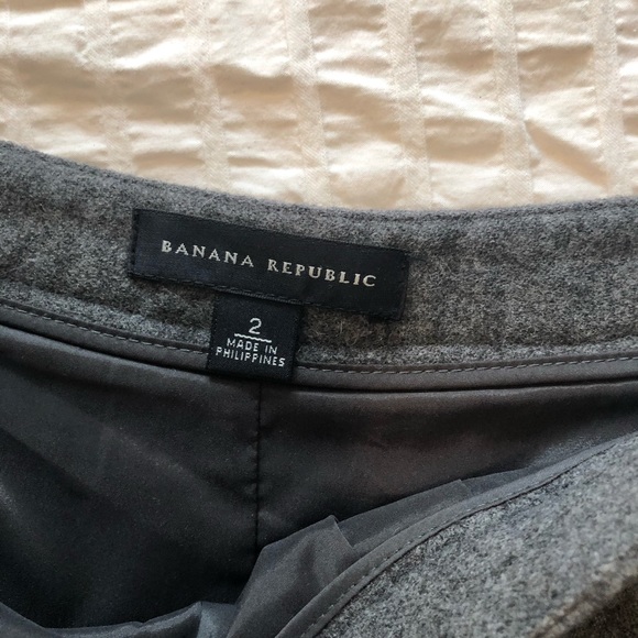 Banana Republic charcoal grey wool skirt - Picture 6 of 8